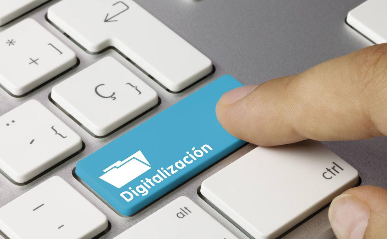 Formación gratuita del SEPE para mejorar las competencias digitales.