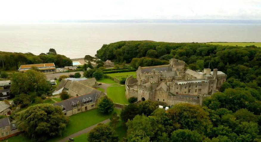El Atlantic College es un castillo del siglo XII al más puro estilo de Howgarts, el colegio de Harry Potter