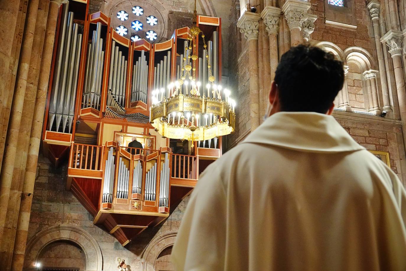 Fotos: Comienza la novena de la Santina en la Basílica de Covadonga