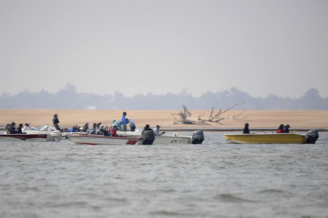 El río Paraná, que atraviesa Brasil, Paraguay y Argentina, está sufriendo este 2021 su peor bajada en más de medio siglo.