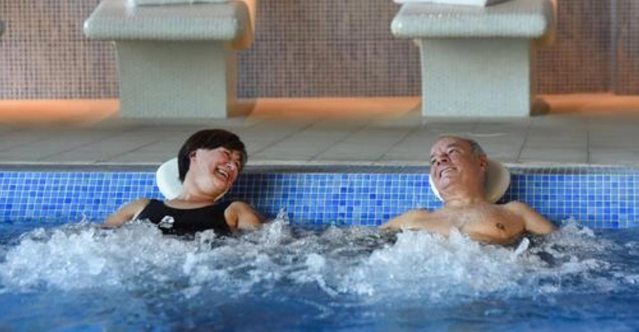 Una de las piscinas termales en el Balneario de Ledesma. 