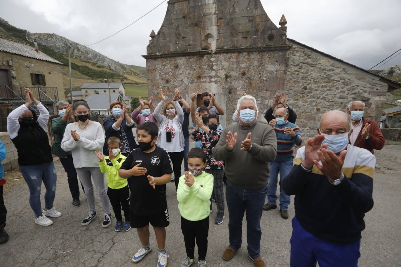 Fotos: La alegría de los vecinos de Santa María del Puerto
