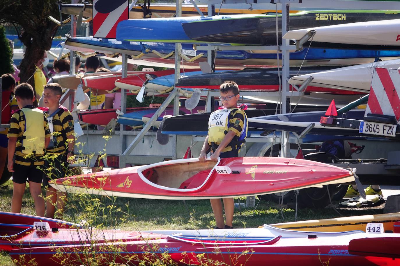 El Sella acoge este fin de semana dos pruebas deportivas. Este sábado se ha disputado el X Mini-Sella, la prueba abierta para las categorías que no pueden participar en el Descenso Internacional del Sella. Además, el domingo será turno para el XXII Descenso Adaptado del Sella con salida en Arriondas y descanso en Llordón