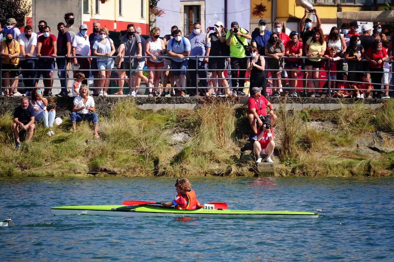 El Sella acoge este fin de semana dos pruebas deportivas. Este sábado se ha disputado el X Mini-Sella, la prueba abierta para las categorías que no pueden participar en el Descenso Internacional del Sella. Además, el domingo será turno para el XXII Descenso Adaptado del Sella con salida en Arriondas y descanso en Llordón