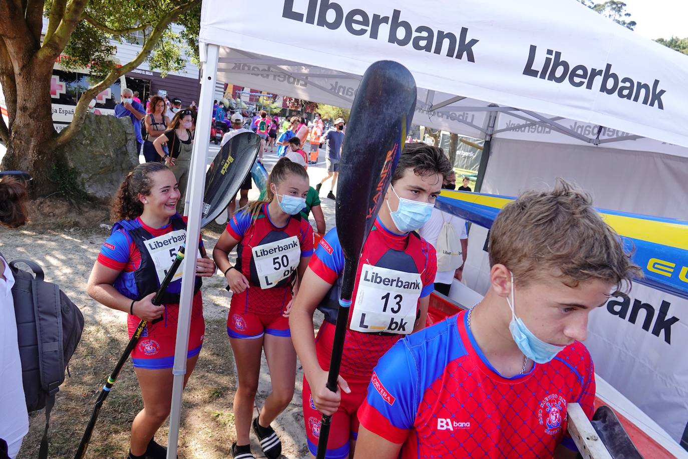 El Sella acoge este fin de semana dos pruebas deportivas. Este sábado se ha disputado el X Mini-Sella, la prueba abierta para las categorías que no pueden participar en el Descenso Internacional del Sella. Además, el domingo será turno para el XXII Descenso Adaptado del Sella con salida en Arriondas y descanso en Llordón