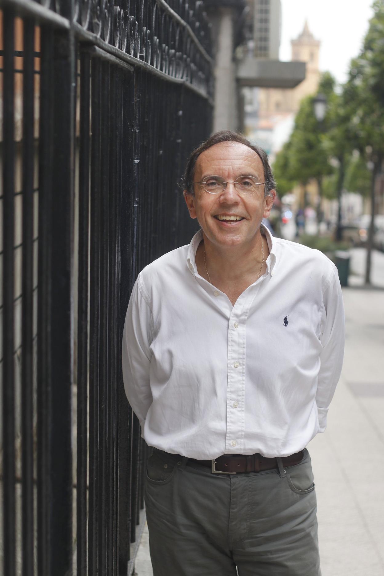 El presidente del Oviedo Club Balonceso, Fernando Villabella. 