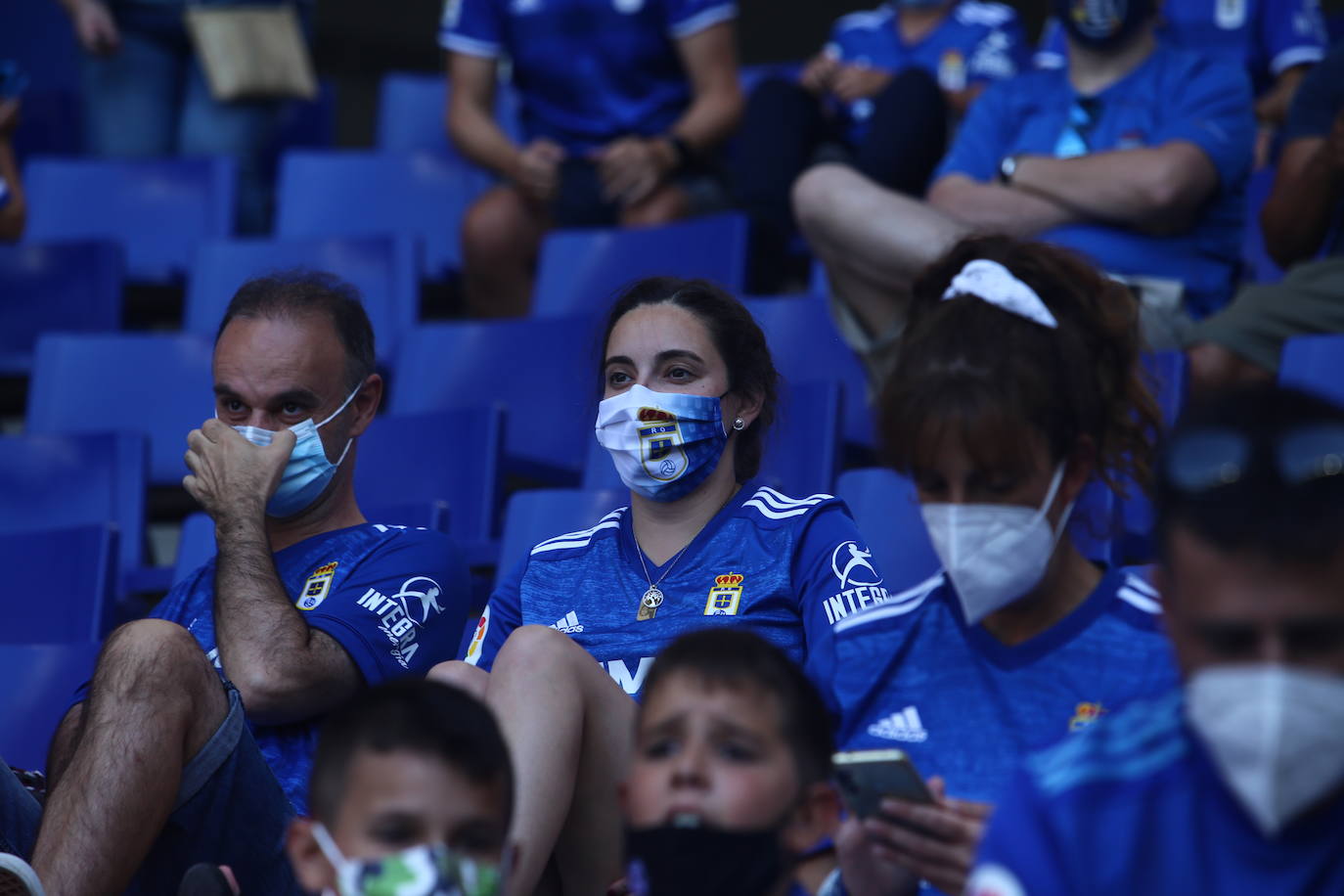 Fotos: ¿Estuviste en el Real Oviedo- Cartagena? ¡Búscate!
