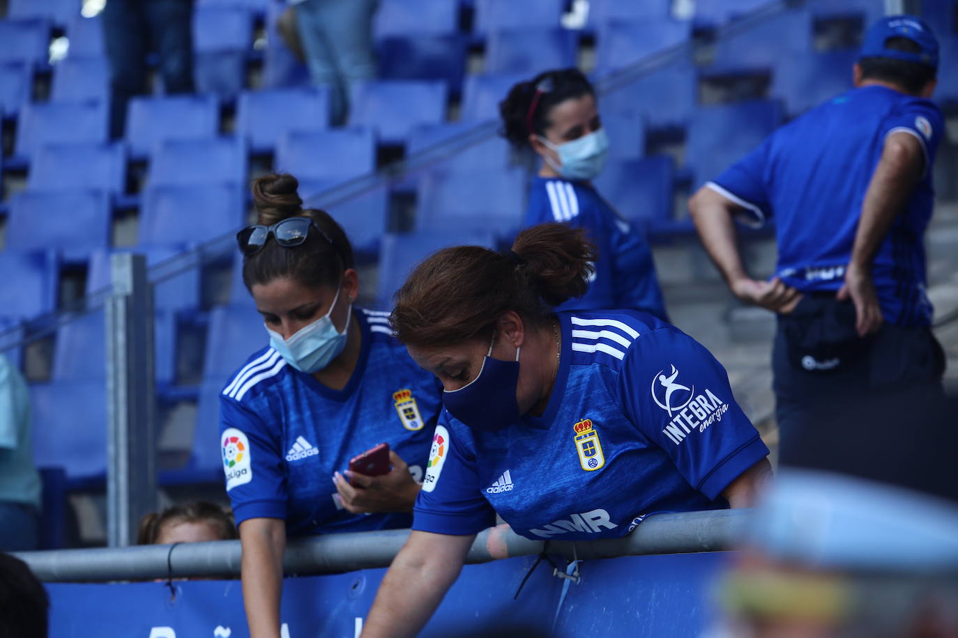 Fotos: ¿Estuviste en el Real Oviedo- Cartagena? ¡Búscate!