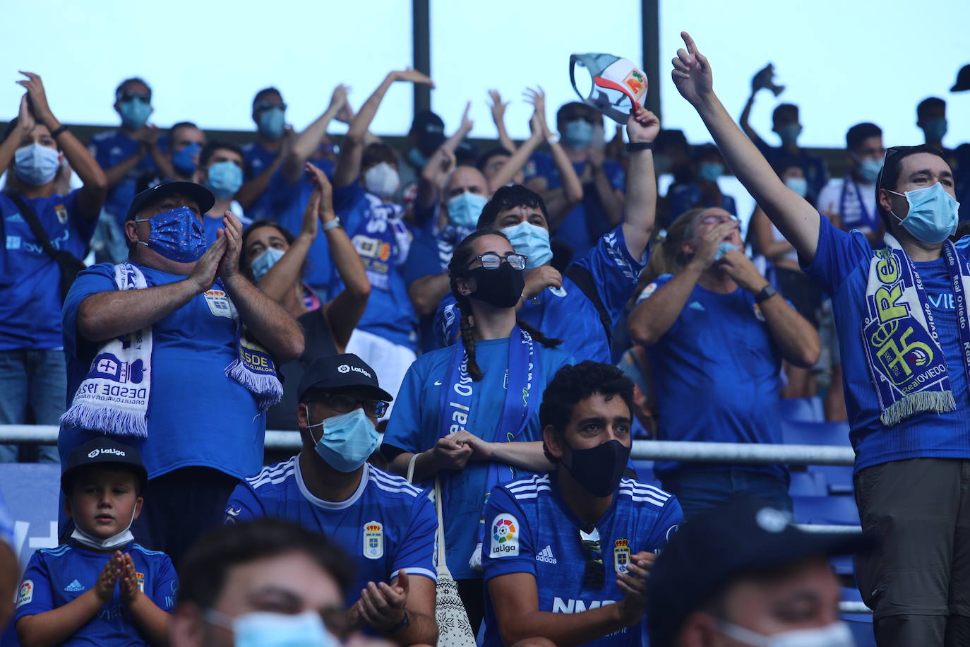 Fotos: ¿Estuviste en el Real Oviedo- Cartagena? ¡Búscate!