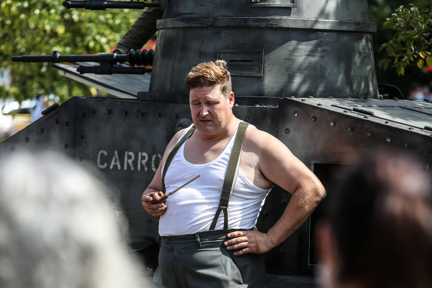Frente del Nalón. Más de seiscientas personas visitan el museo viviente que la asociación recreó en un circuito cerrado con visitas guiadas. Este año participaron en la recreación más de un centenar de figurantes llegados de toda España y de otros países.
