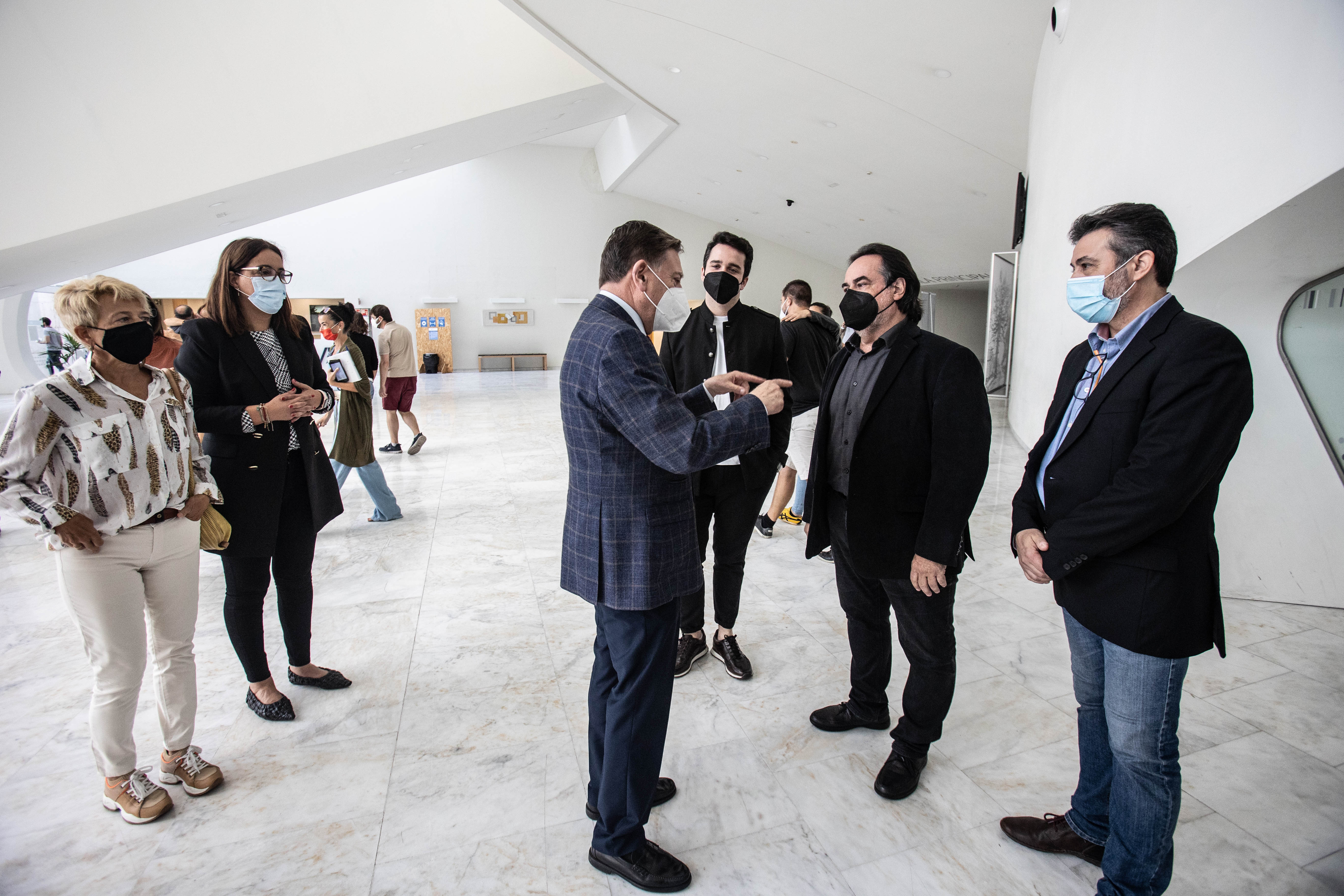 Presentación en el Calatrava de la Gala Lírica de Grandes Tenores BAG (Bros-Anduaga-Gandía) con la orquesta Oviedo Filarmonía, que tendrá lugar este jueves, 16 de septiembre.