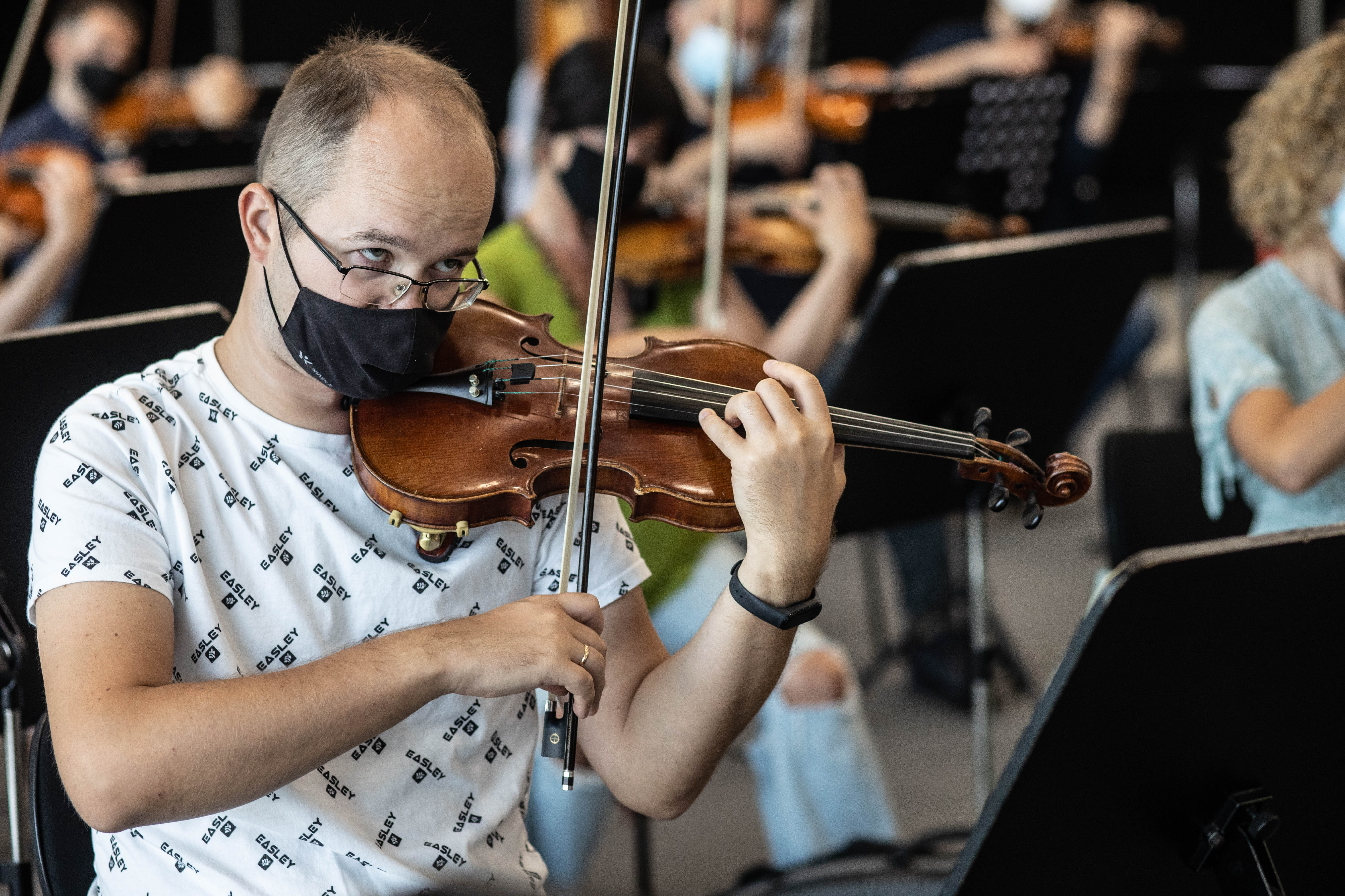 Presentación en el Calatrava de la Gala Lírica de Grandes Tenores BAG (Bros-Anduaga-Gandía) con la orquesta Oviedo Filarmonía, que tendrá lugar este jueves, 16 de septiembre.