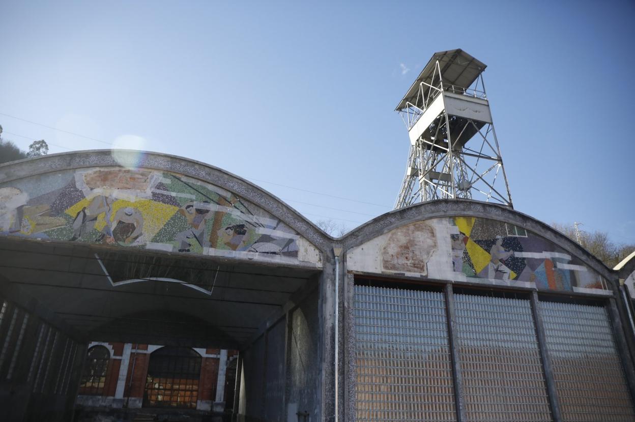 Las naves del Pozo Fondón donde se ubican los tres mosaicos, uno de ellos perdido por completo. 