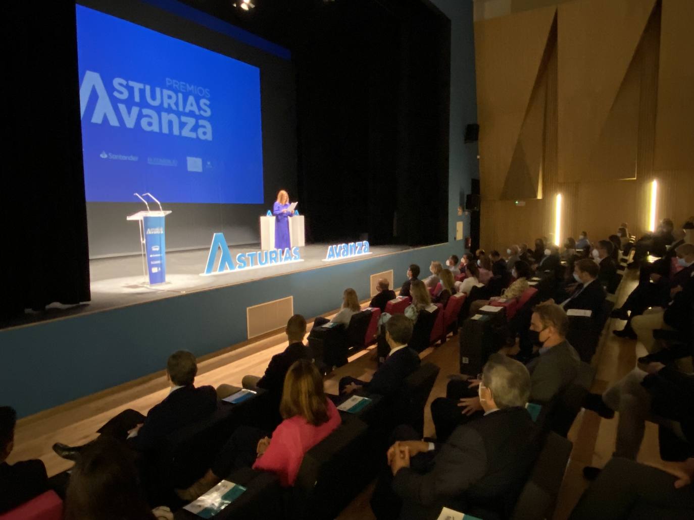 Los galardonados en los Premios Asturias Avanza han sido la Corporación Alimentaria Peñasanta (CAPSA), TSK y Grupo Baldajos. 