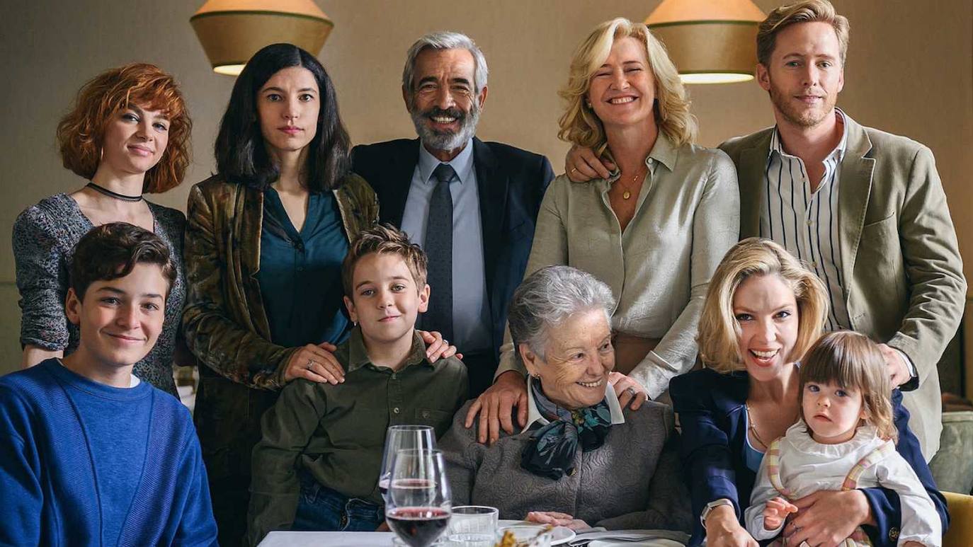 'Cuéntame cómo pasó' estrena temporada y cumple dos décadas en emisión. Muchos de sus personajes más míticos continúan en el reparto con una evolución sorprendente.