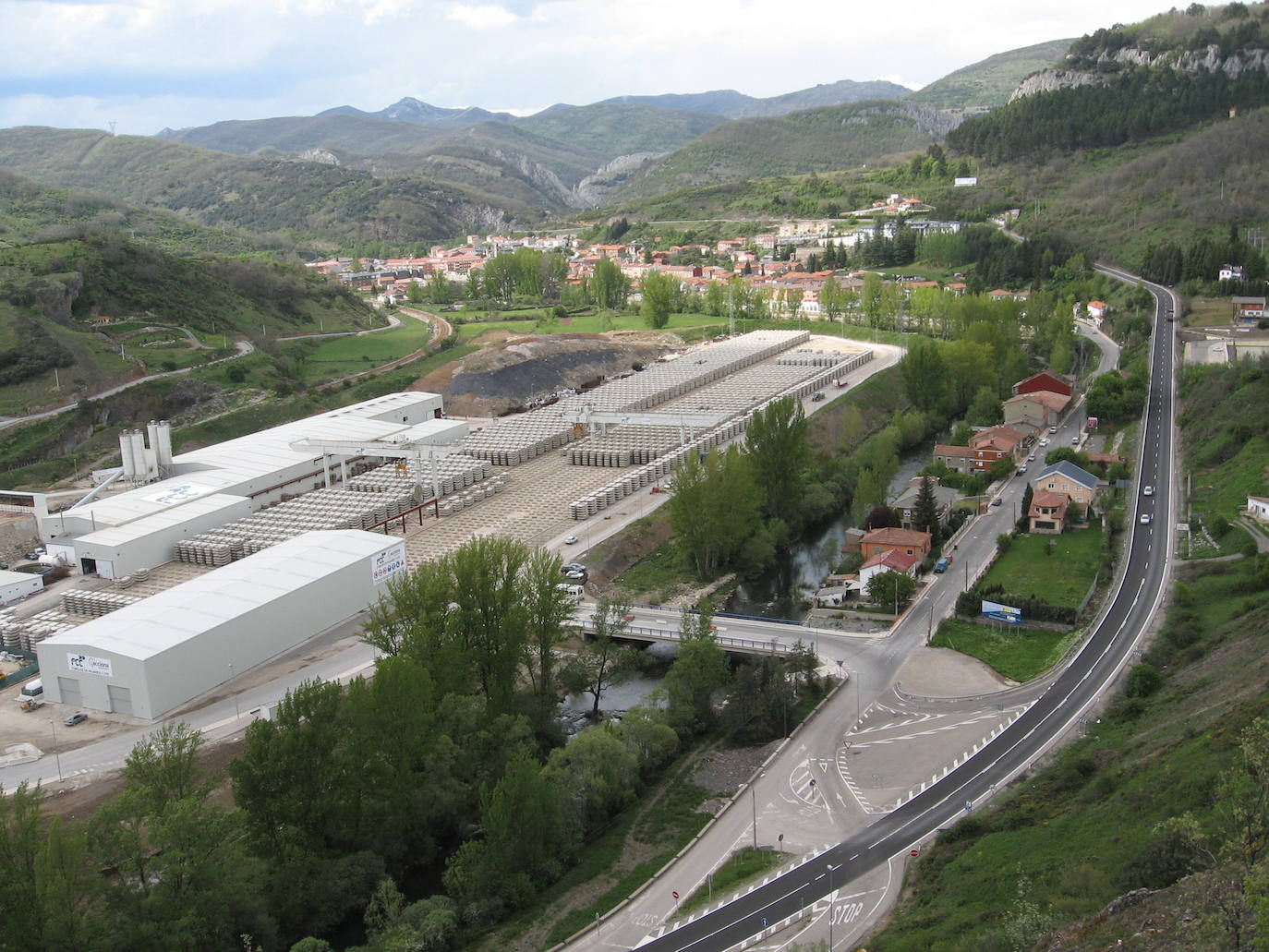 2005. Planta de construcción de las dovelas