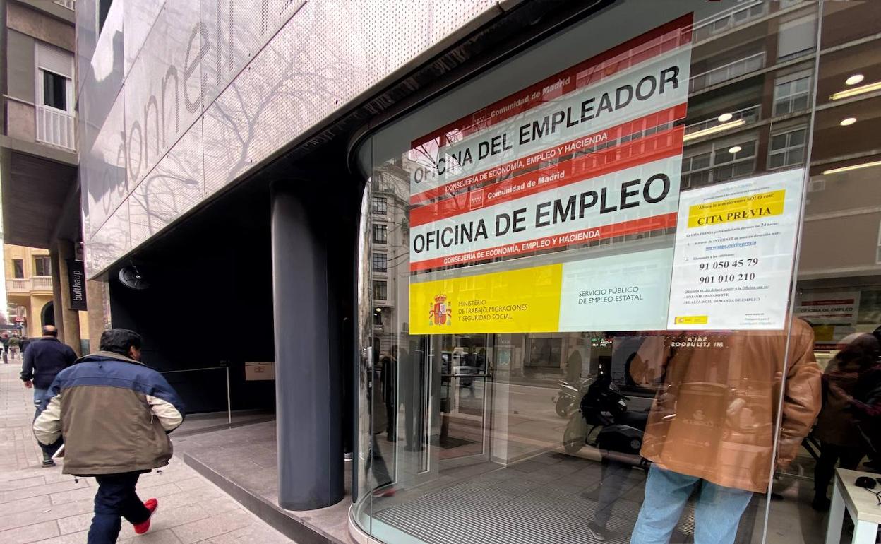 El SEPE informa a los mayores de 52 años cómo mantener el subsidio de desempleo.