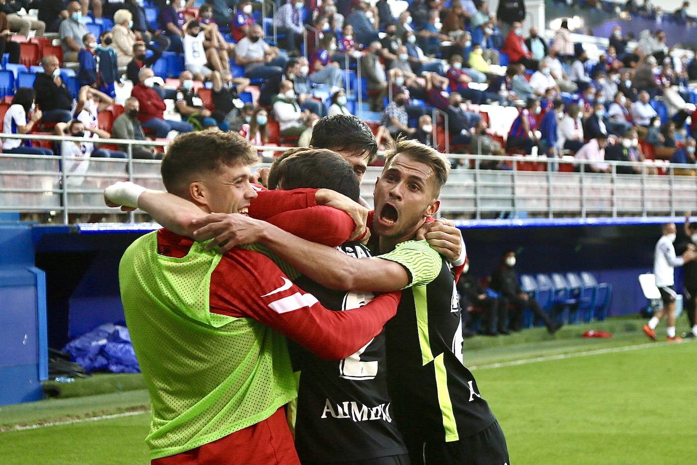 Fotos: Las mejores imágenes del Eibar - Sporting