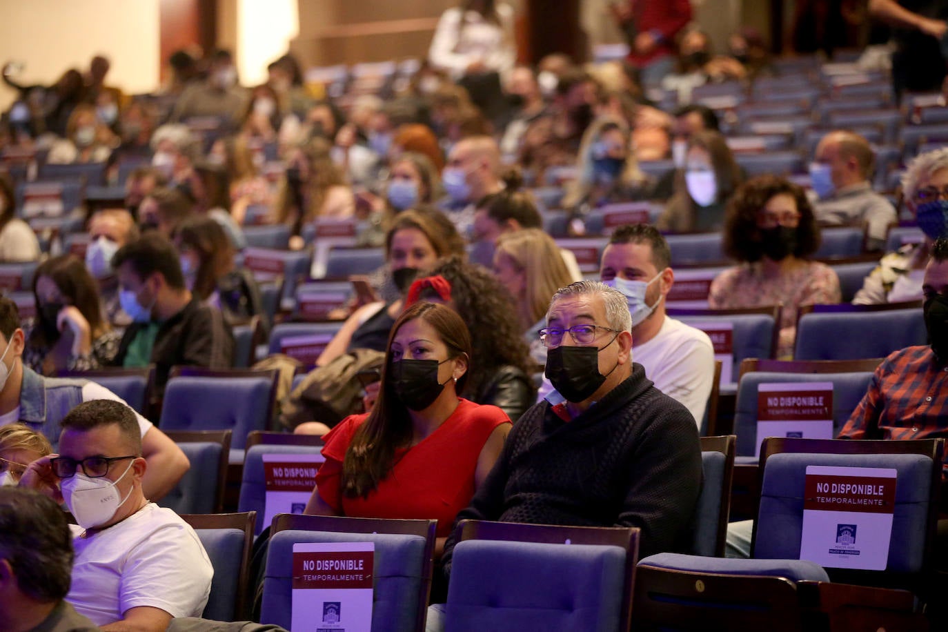 Fotos: El dúo acústico de M-Clan ofrece al Auditorio de Oviedo su versión más personal
