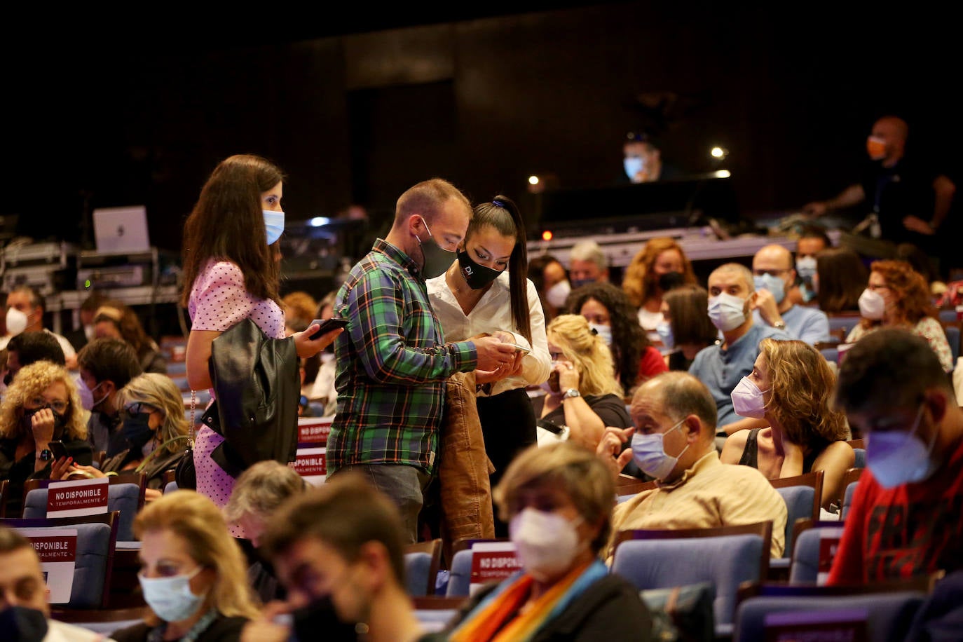 Fotos: El dúo acústico de M-Clan ofrece al Auditorio de Oviedo su versión más personal