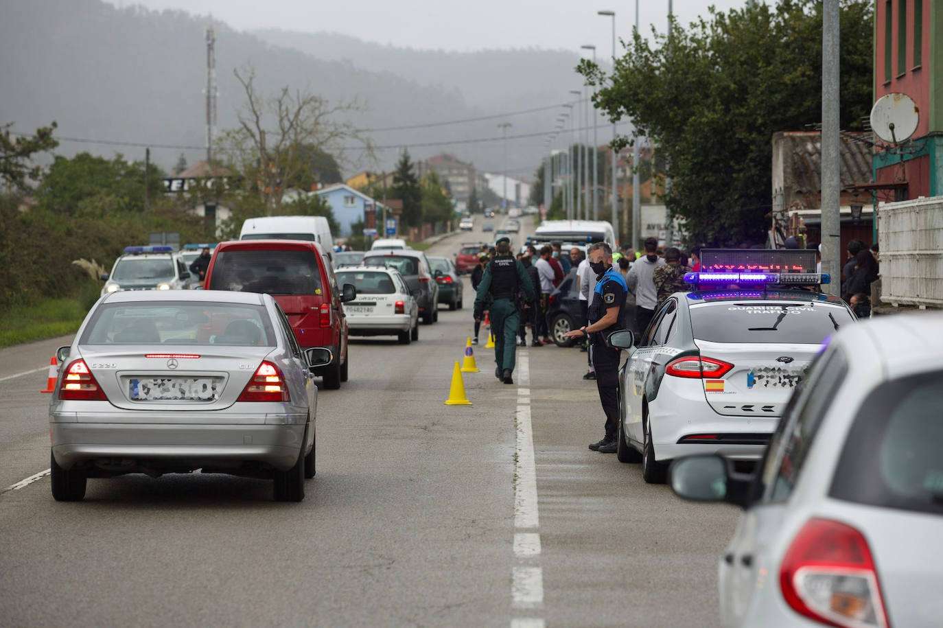 Fotos: Muere un joven de 22 años en Llanera arrollado por un coche que huía de la Policía desde Gijón