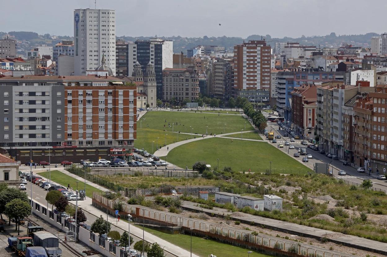 'Solarón' y zona donde está una de las bocas del túnel. 