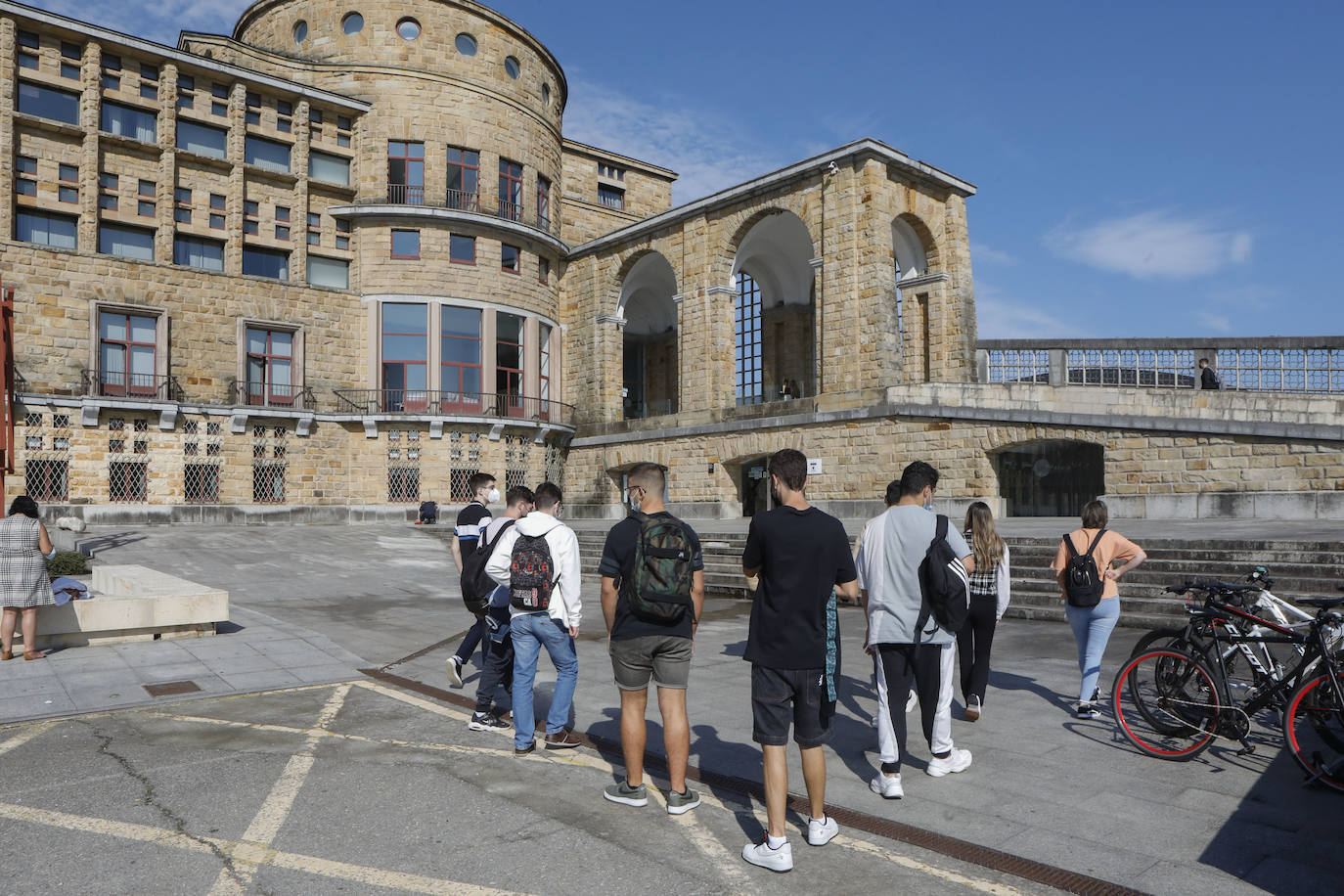 Inicio del curso de FP en la Laboral.
