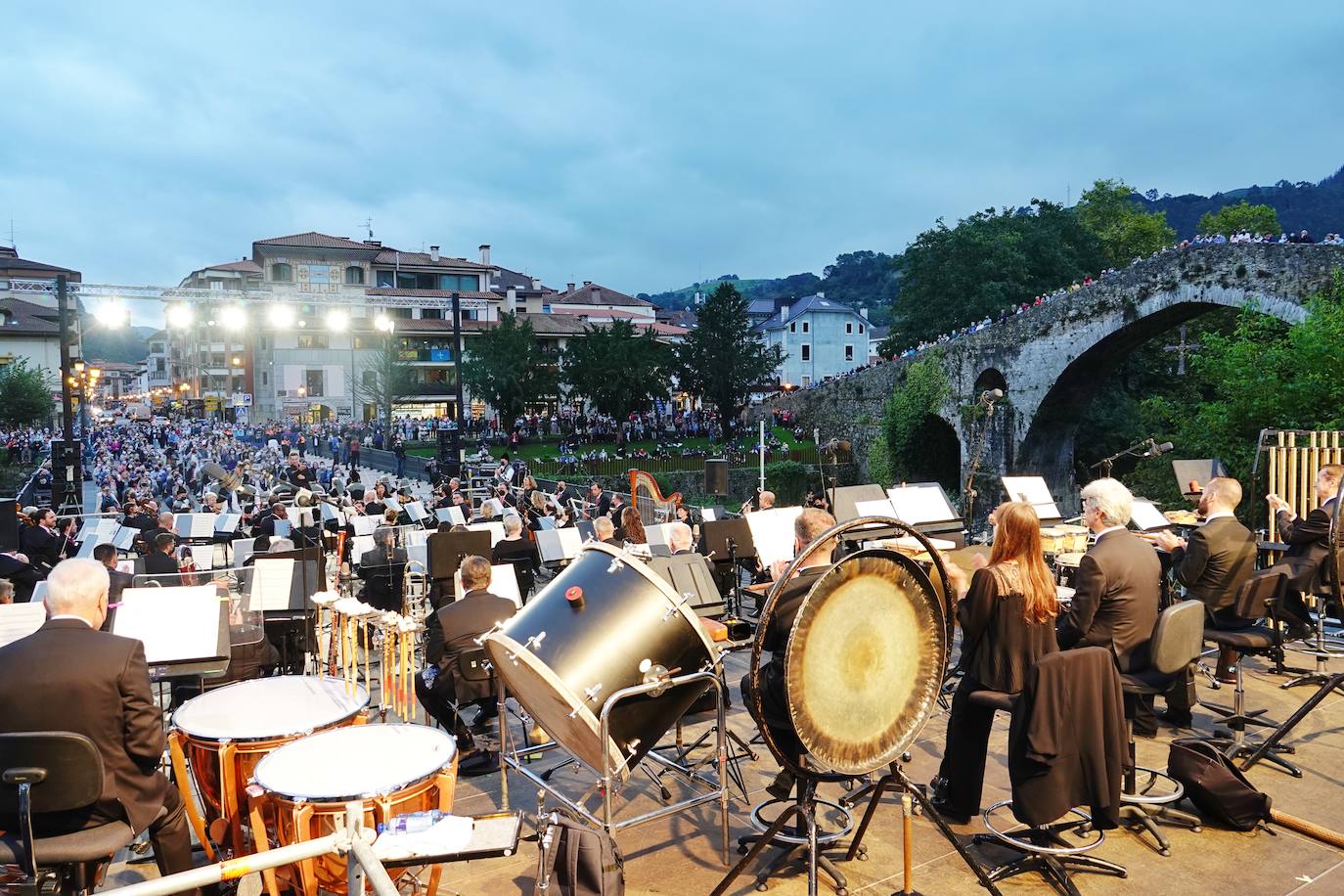 El Ayuntamiento de Cangas de Onís y la Consejería de Cultura decidieron poner así fin a un verano cargado de actividades culturales.