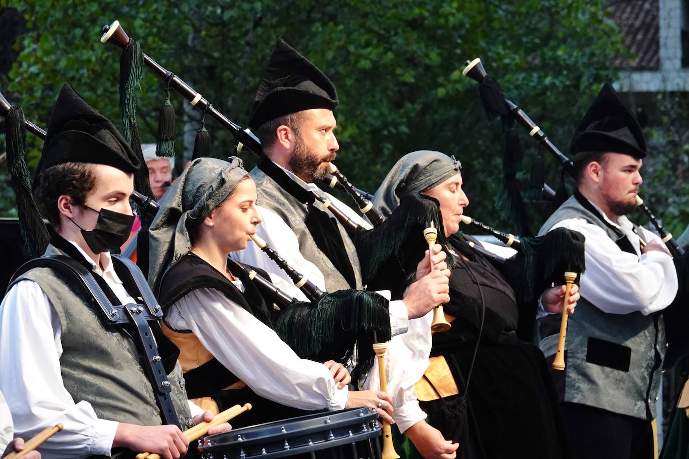 El Ayuntamiento de Cangas de Onís y la Consejería de Cultura decidieron poner así fin a un verano cargado de actividades culturales.