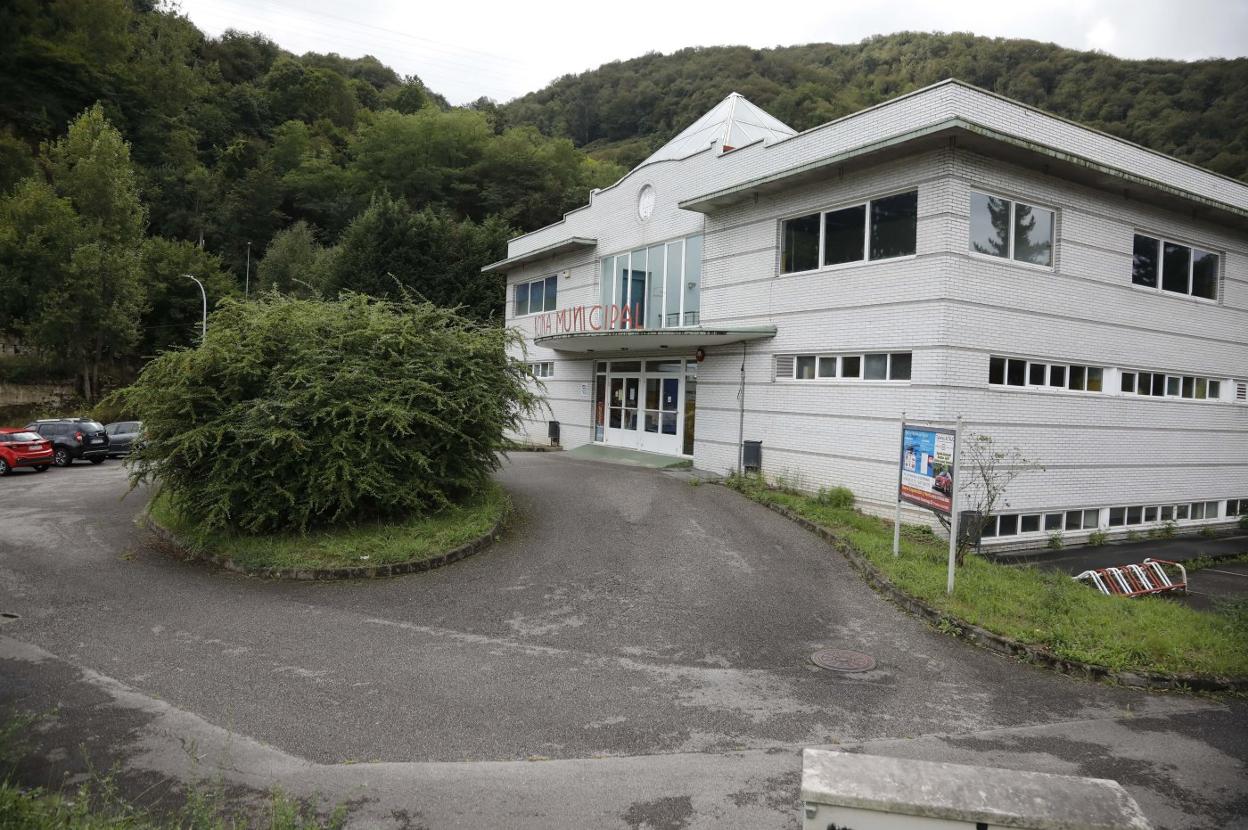 La piscina municipal se encuentra cerrada. 