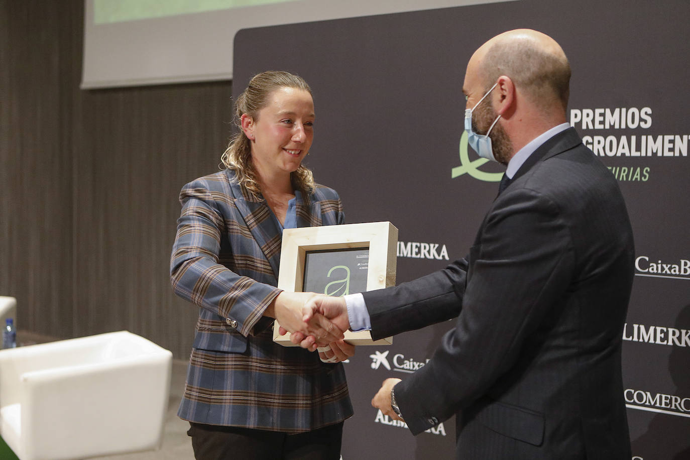 Cafento, Los Caserinos, Monteverde y Astursabor han recibido los I Premios Agroalimentarios de Asturias que conceden EL COMERCIO y la Cámara de Comercio de Gijón, con el patrocinio de CaixaBank y Alimerka.