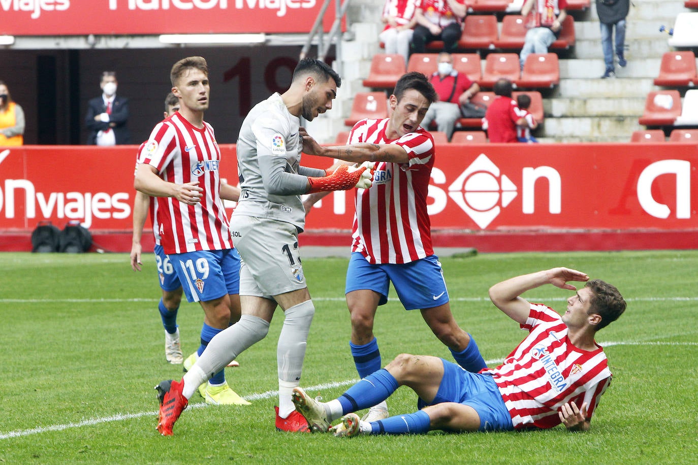 Fotos: Las mejores imágenes del Sporting - Málaga