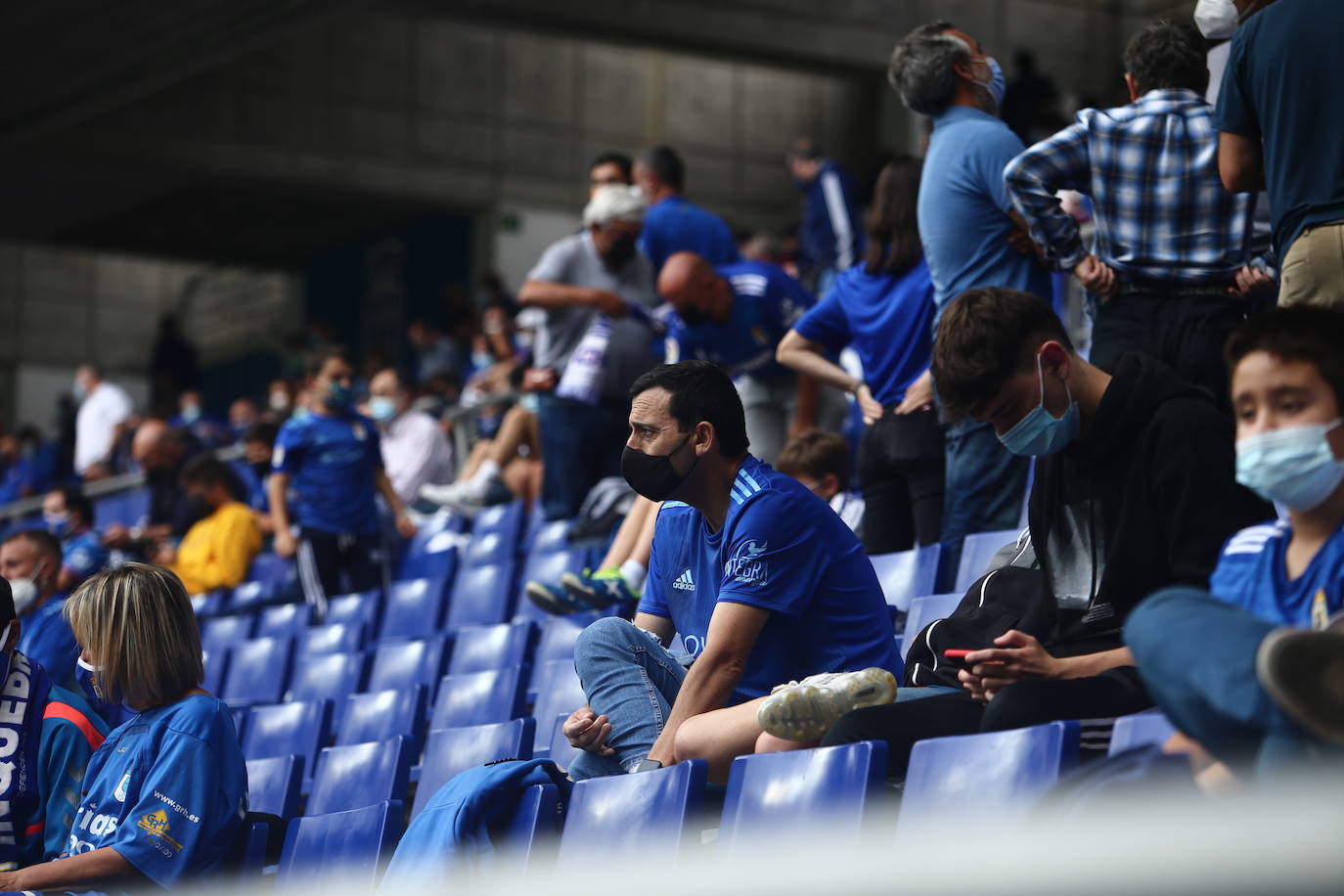 Fotos: ¿Estuviste en el Real Oviedo-Girona? ¡Búscate!