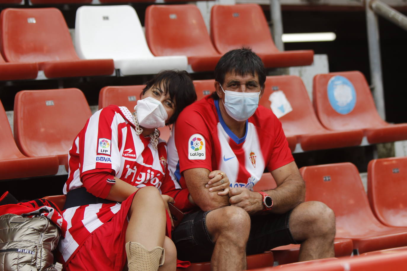 Fotos: ¿Estuviste en el Sporting-Málaga? ¡Búscate!