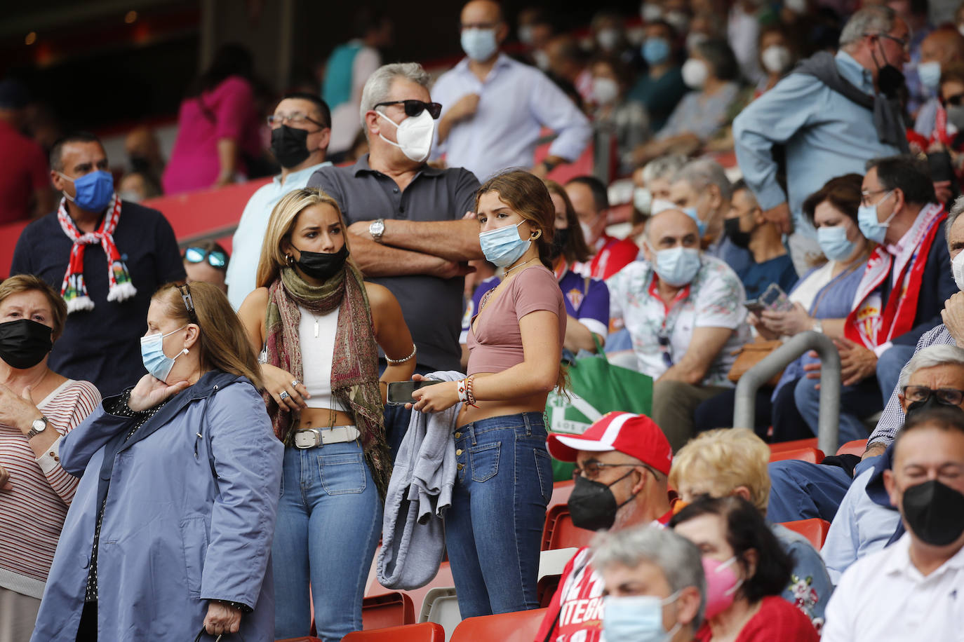 Fotos: ¿Estuviste en el Sporting-Málaga? ¡Búscate!