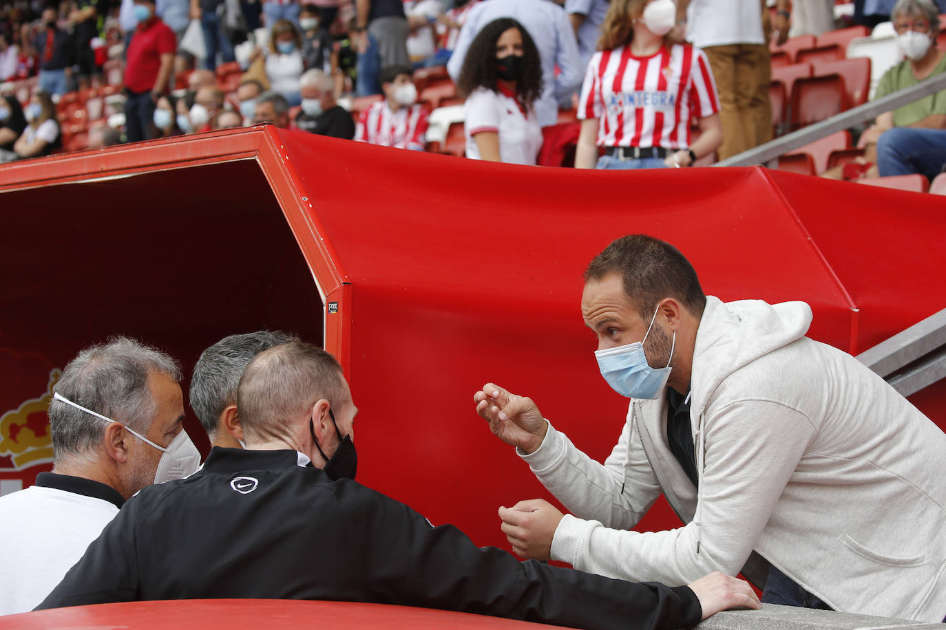 Fotos: ¿Estuviste en el Sporting-Málaga? ¡Búscate!