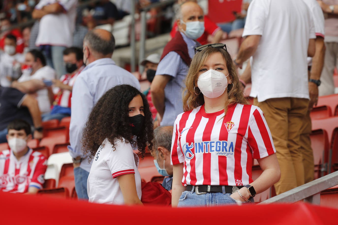 Fotos: ¿Estuviste en el Sporting-Málaga? ¡Búscate!