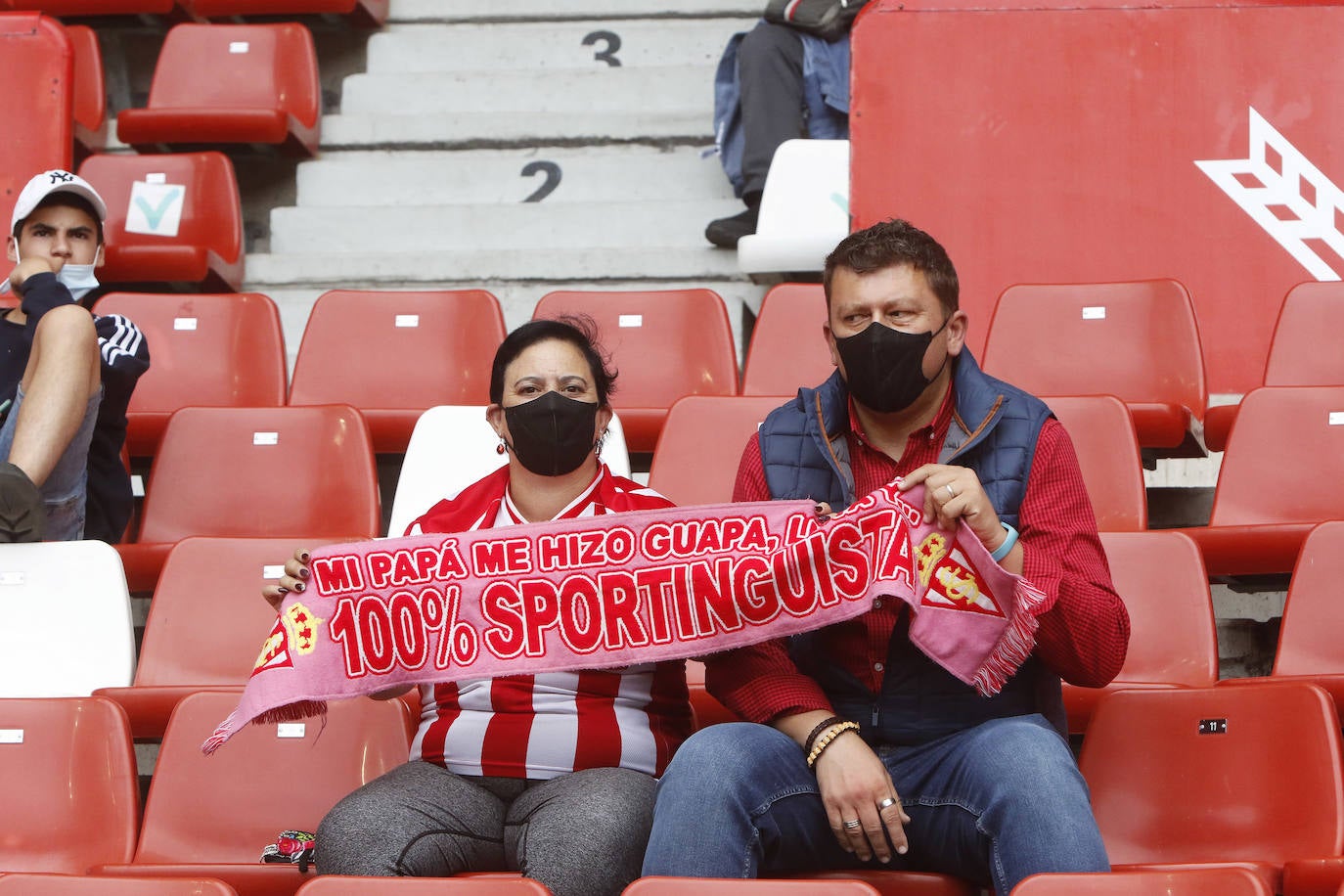 Fotos: ¿Estuviste en el Sporting-Málaga? ¡Búscate!