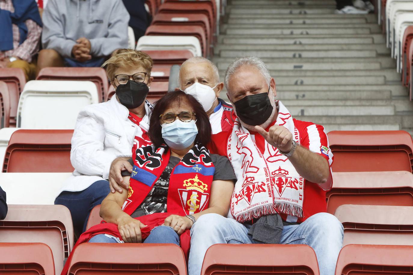 Fotos: ¿Estuviste en el Sporting-Málaga? ¡Búscate!