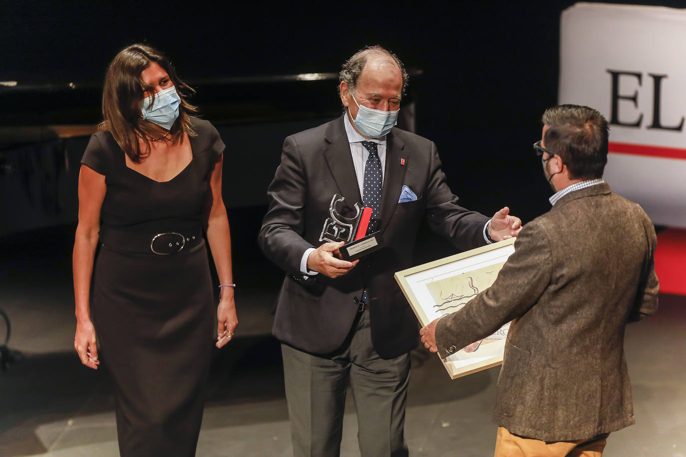 Los galardonados en la edición de este año son las Residencias de Mayores del Principado (Acción Social); Graciano García (Proyección de Asturias); María López (Deporte); Ópera de Oviedo (Cultura); Mario Fernández Fraga (Investigación y Ciencia) y Zitrón (Iniciativa Empresarial)