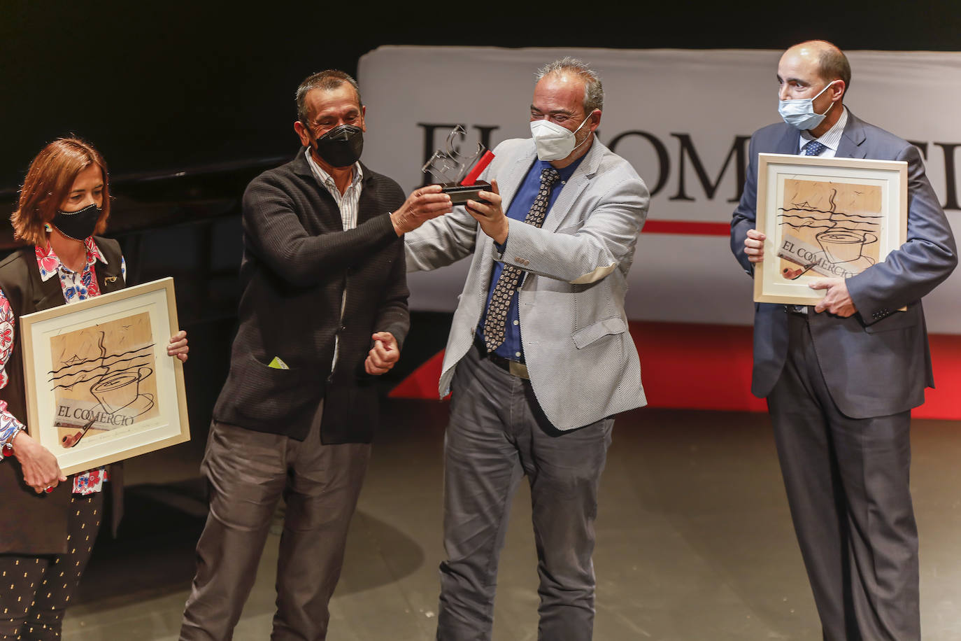 Los galardonados en la edición de este año son las Residencias de Mayores del Principado (Acción Social); Graciano García (Proyección de Asturias); María López (Deporte); Ópera de Oviedo (Cultura); Mario Fernández Fraga (Investigación y Ciencia) y Zitrón (Iniciativa Empresarial)