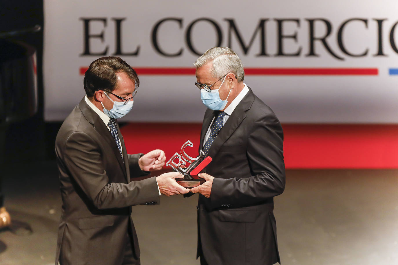 Los galardonados en la edición de este año son las Residencias de Mayores del Principado (Acción Social); Graciano García (Proyección de Asturias); María López (Deporte); Ópera de Oviedo (Cultura); Mario Fernández Fraga (Investigación y Ciencia) y Zitrón (Iniciativa Empresarial)