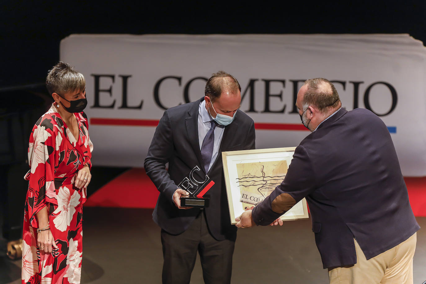 Los galardonados en la edición de este año son las Residencias de Mayores del Principado (Acción Social); Graciano García (Proyección de Asturias); María López (Deporte); Ópera de Oviedo (Cultura); Mario Fernández Fraga (Investigación y Ciencia) y Zitrón (Iniciativa Empresarial)