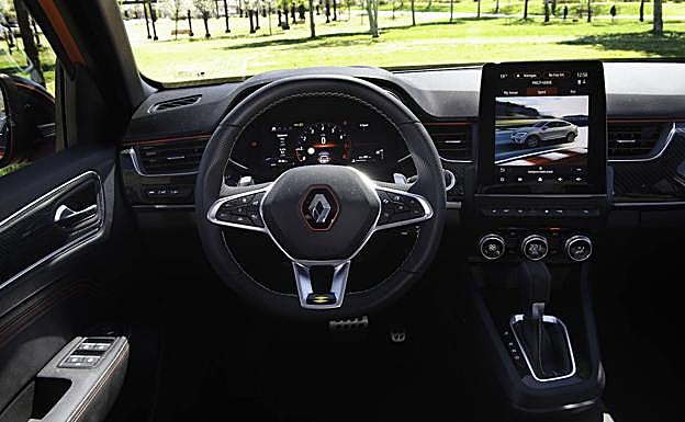 Diseño interior del nuevo Renault ARKANA. 