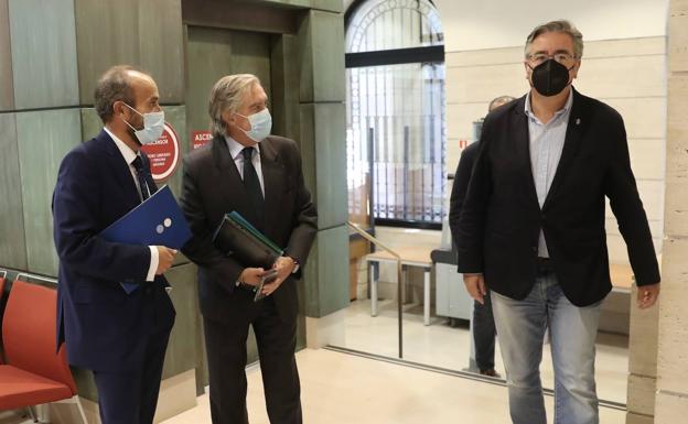 López-Asenjo anuncia acciones judiciales contra Pablo González tras dejar el grupo municipal del PP de Gijón