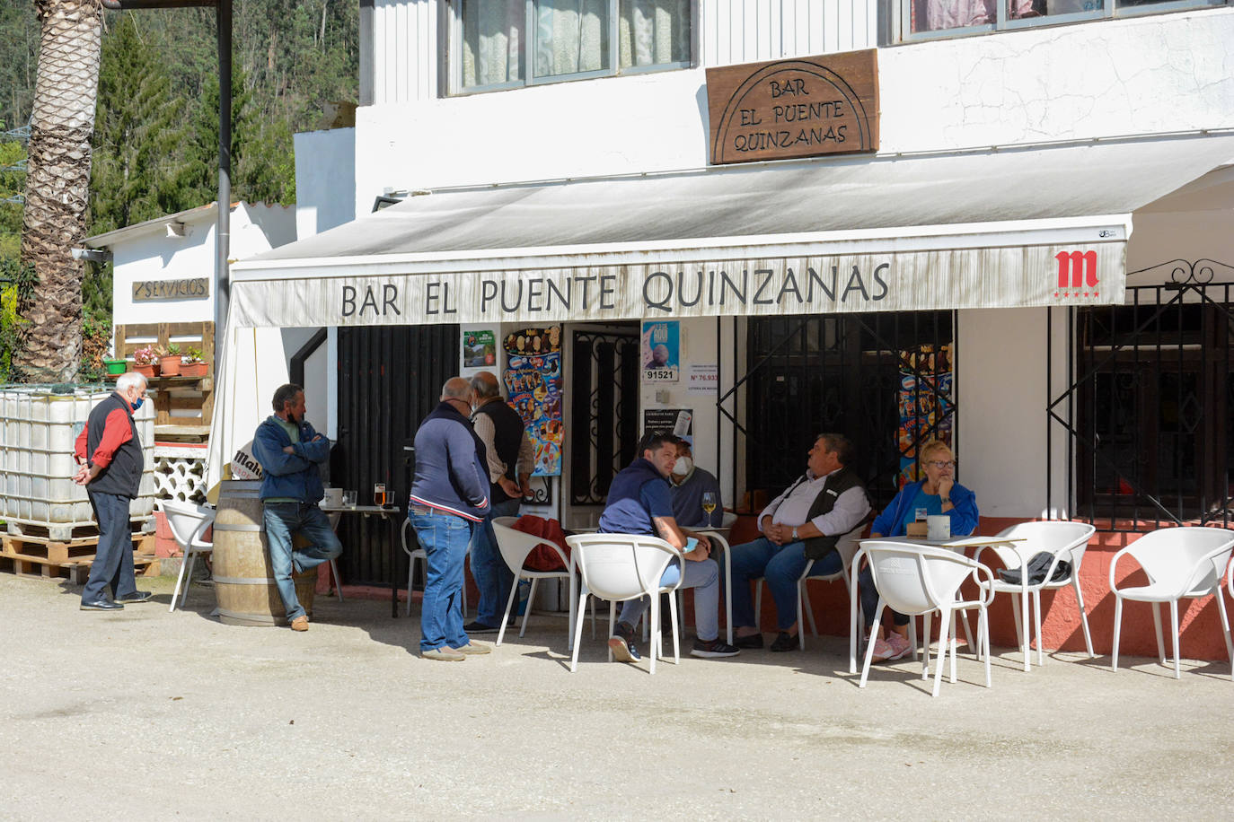 Fotos: Así fue la instalación del puente de Quinzanas