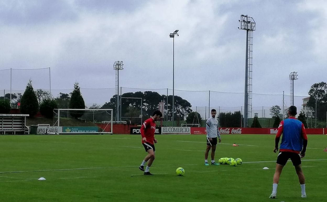 Guille Rosas se acerca al derbi