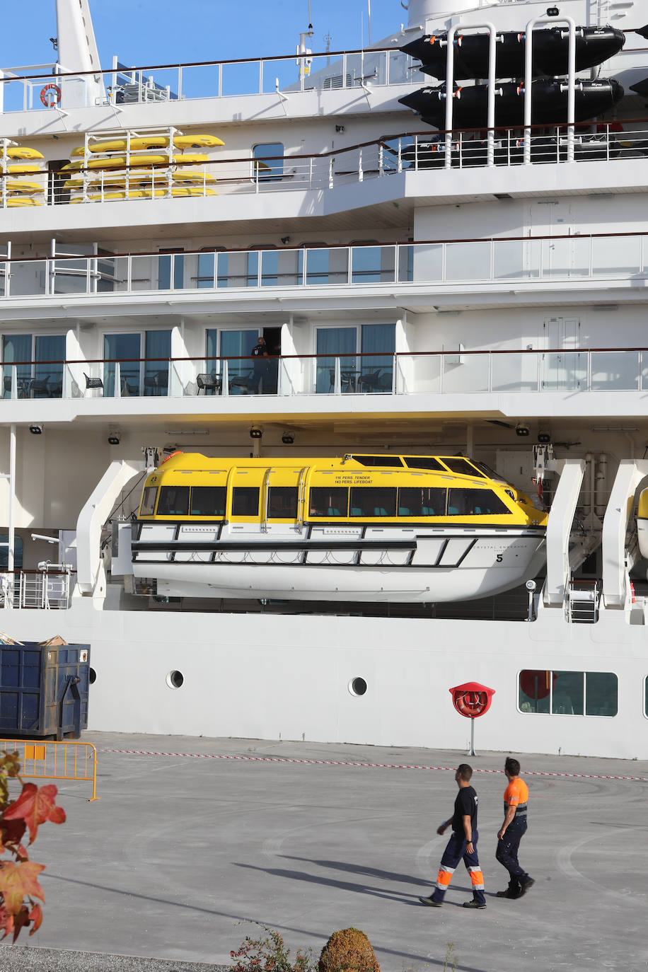 Fotos: Un crucero de lujo atraca en Avilés