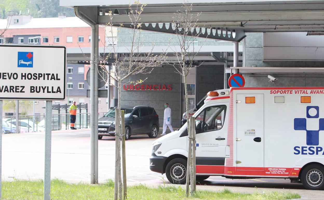 Las dos mujeres fueron trasladadas al Hospital Álvarez Buylla de Mieres 