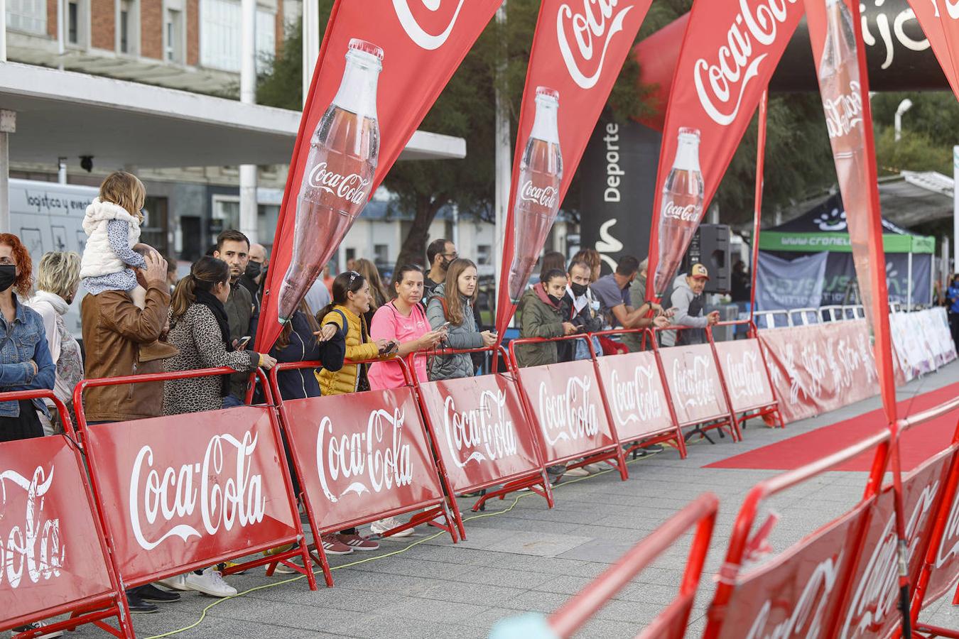 Fotos: Más de 600 atletas en elTriatlón Ciudad de Gijón